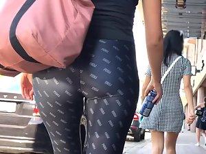 Skinny girl with extra meat on her lovely ass Picture 6