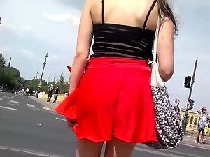 Wind helped so voyeur saw an upskirt Picture 8