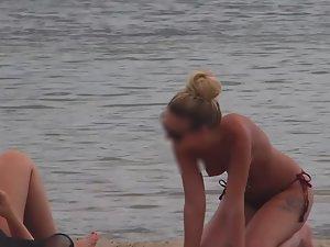 Topless girl with small tits and pear body shape Picture 1