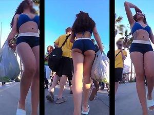 Curly girl got substantial ass wiggle while walking Picture 3