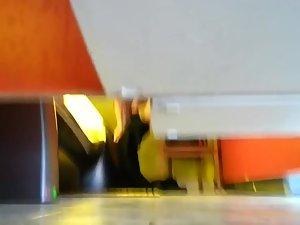 Naked woman in the tanning saloon Picture 2