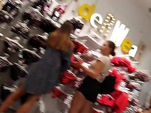 Big ass betrays a very elegant woman Picture 7