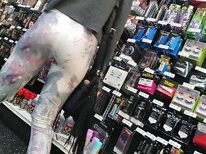 Tights and ass that deserve to be looked at Picture 2
