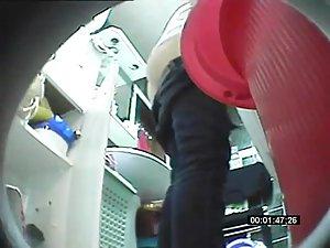 Hidden cam caught mom masturbating Picture 2