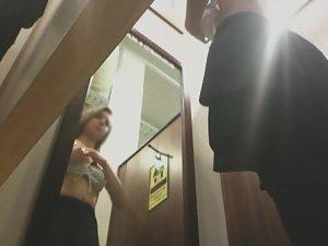 Hot girl puts new clothes on Picture 4