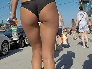 Perfect ass spotted by the street shop Picture 3