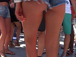 Standing behind hot girl that shakes her ass in shorts Picture 8