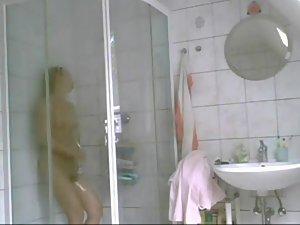 Catching her masturbate in the shower Picture 8