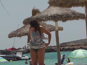 Accidental nudity while cleaning pussy Picture 8