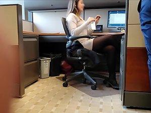 Peeping on sexy colleague and her crossed legs Picture 6