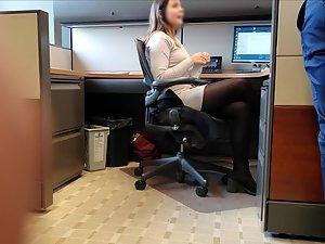 Peeping on sexy colleague and her crossed legs Picture 8