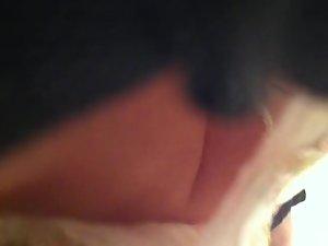 Hot view under a short skirt Picture 6