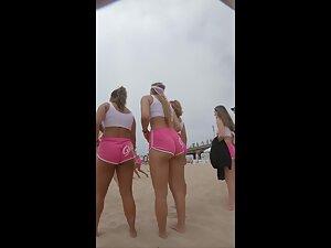 Voyeur checks out a sexy beach volleyball team Picture 3