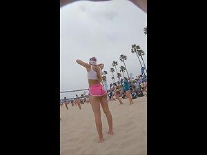 Voyeur checks out a sexy beach volleyball team Picture 6