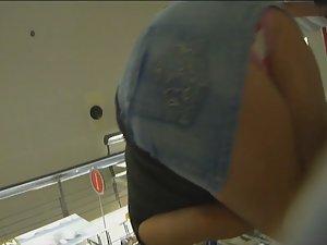 Hot girl almost sits on voyeur's camera Picture 7