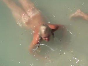 Neglected boner in the water Picture 5