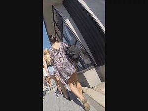 Wind blows off short summer dress and shows ass Picture 5
