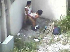 Homeless people spied while having sex Picture 8