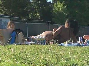 Hot woman does splits in park Picture 3