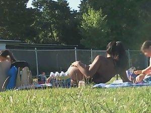 Hot woman does splits in park Picture 5