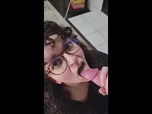 Cumshot made her happy for a selfie Picture 2
