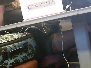 Sexy stockings on the chick in the train Picture 3