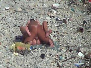 Hard fucking caught on a filthy beach Picture 8