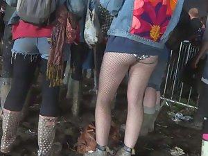 Sparkly ass of a slutty rave girl Picture 7