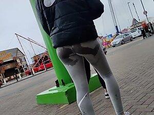 Wet ass in tight grey leggings Picture 3