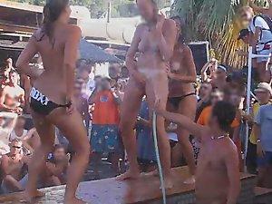 Slutty girls dancing on a beach party Picture 2