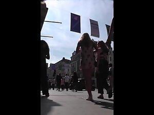 Bubbly butt cheeks in beautiful blonde's upskirt Picture 3