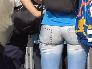 Tight pants are splitting her butt in half Picture 5