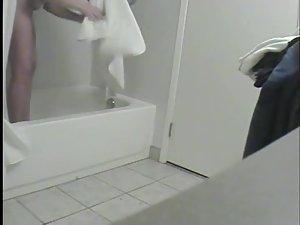 Hidden camera spied a hot naked girl Picture 5