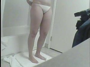 Hidden camera spied a hot naked girl Picture 8
