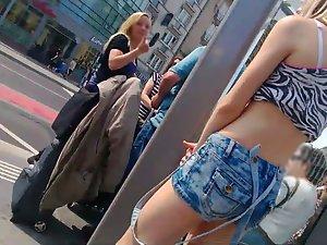 Shy teen girl that's dressed like a slut Picture 1