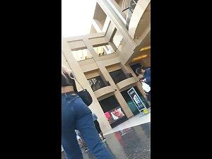 Miniskirt that shows upskirt by default Picture 3