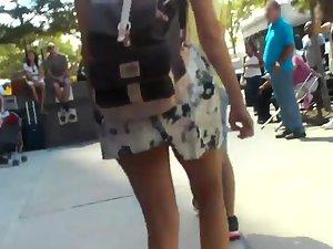 Skirt stuck on the backpack Picture 4