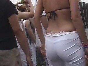 Dancing girl's thong is sticking out