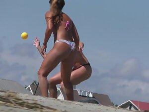 Hot dirty ass of a girl playing ball on beach Picture 7