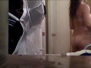 Spying on couple together in bathroom Picture 7