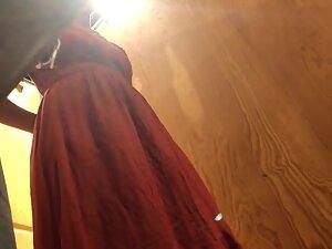 Peeping on fitness girl's naked muscles and pussy in dressing room Picture 2