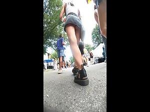 Sexy tattoos made voyeur want to see her upskirt Picture 4