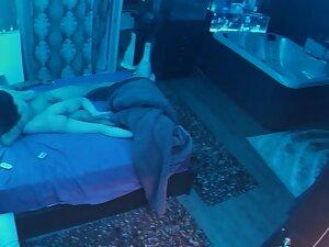 Spying on couple that rented the apartment to have sex Picture 2