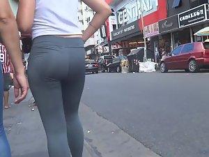 Getting close to young ass in leggings Picture 6