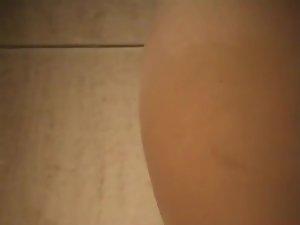 Sister uses scissors to trim her pussy Picture 7