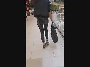 Sexy camouflage caught by voyeur Picture 5