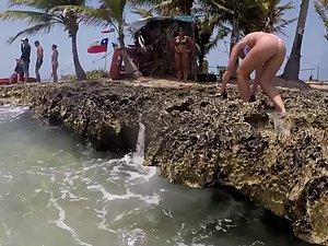 Big wet ass bends over while she climbs out of water Picture 3