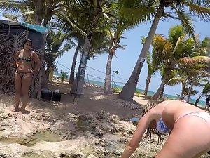 Big wet ass bends over while she climbs out of water Picture 7