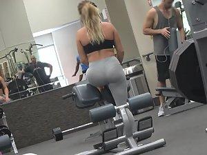 Sexiest babe in my gym Picture 6