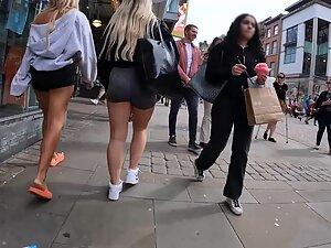 Two friends with thick asses and lots of makeup Picture 5